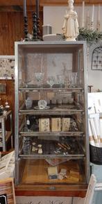 Originele vitrinekast Esmé Groningen, Antiek en Kunst, Ophalen