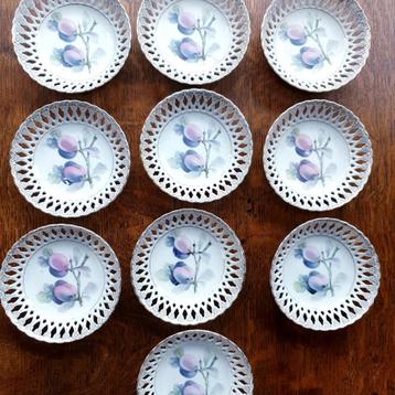 10 antieke porseleinen dessertschaaltjes beschikbaar voor biedingen