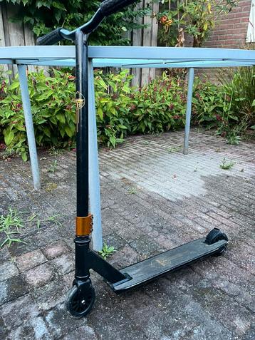 Black Dragon Stuntstep - Zwart/Brons - Aluminium - Staal beschikbaar voor biedingen