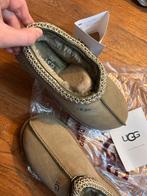 Tasman olijf licht groen geel stiksel maat 39, Ophalen of Verzenden, Nieuw, Groen