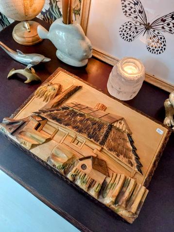 Tropisch Vintage Kistje Houtsnijwerk  beschikbaar voor biedingen