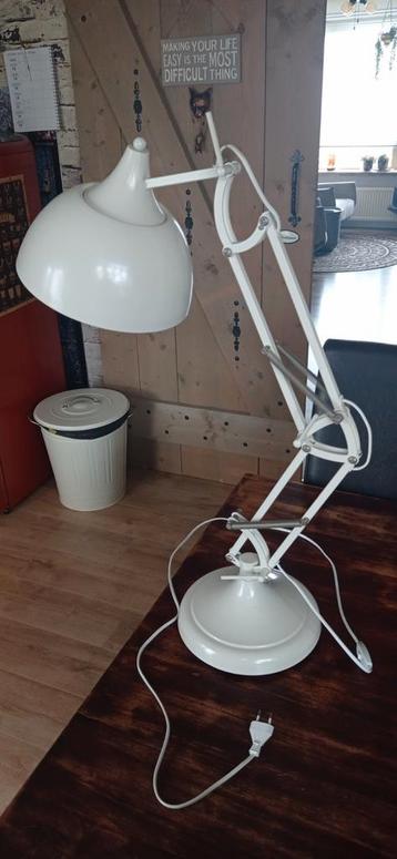 Retro Bureaulamp - Stijlvol & Functioneel beschikbaar voor biedingen