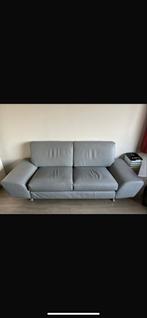 Lichtgrijze leren 2-zits bank, 150 tot 200 cm, Tweepersoons, Ophalen of Verzenden, Zo goed als nieuw