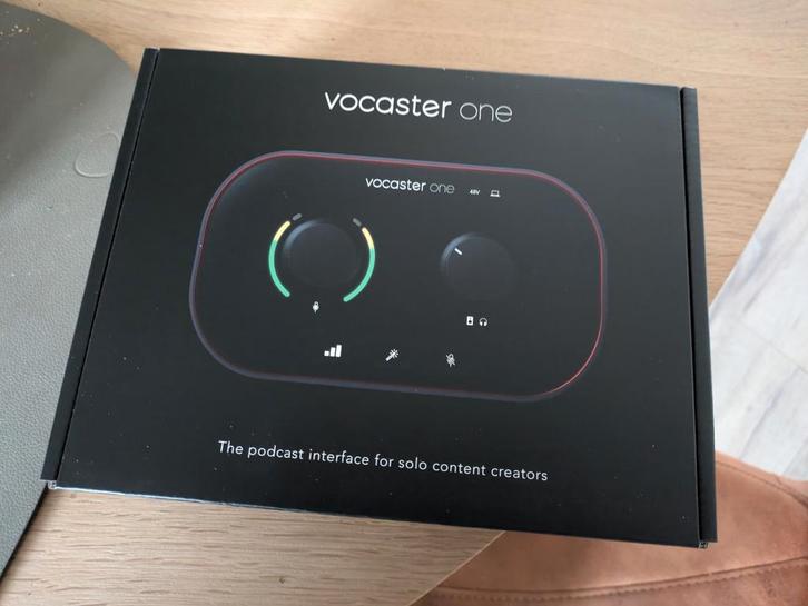 Focusrite Vocaster One Podcast Interface - Nieuwstaat!, Muziek en Instrumenten, Microfoons, Zo goed als nieuw, Studiomicrofoon