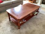 Kersenhouten salontafel met 2 lades en aflegplateau., Ophalen, Gebruikt, 100 tot 150 cm, Klassiek