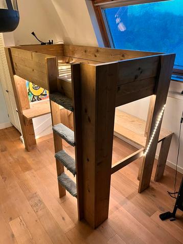 Fijne hoogslaper steigerhout beschikbaar voor biedingen