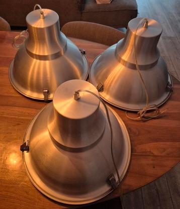 industriële/fabrieks hanglampen 15 euro per stuk beschikbaar voor biedingen