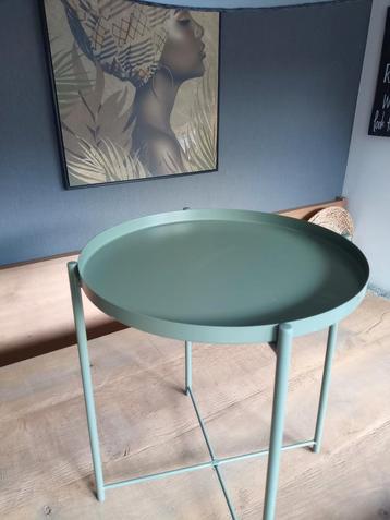 Bijzettafel  beschikbaar voor biedingen