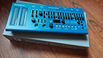 Roland Boutique SH-01A - Blauw - Zo goed als nieuw beschikbaar voor biedingen