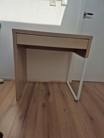 Bureau wit eikeneffect + bureaustoel beschikbaar voor biedingen