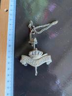 Embleem aan ketting, Verzamelen, Militaria | Tweede Wereldoorlog, Ophalen of Verzenden, Nederland, Embleem of Badge