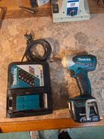 Makita 14,4 slagschroevendraaier met 3.0A accu en lader, Ophalen of Verzenden, Gebruikt, Minder dan 400 watt, Boor- en Schroefmachine
