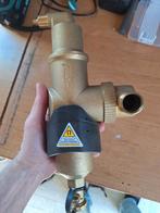 UC022WJ spirotech vuil en luchtscheider, Doe-het-zelf en Verbouw, Verwarming en Radiatoren, Ophalen, Zo goed als nieuw, 800 watt of meer