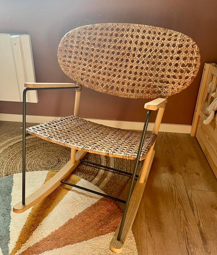 IKEA GRONADAL Rotan / rieten schommelstoel, Huis en Inrichting, Stoelen, Zo goed als nieuw, Eén, Riet of Rotan, Bruin, Ophalen
