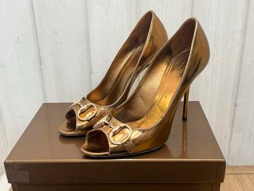 Gucci Peeptoe Pumps Maat 39 beschikbaar voor biedingen