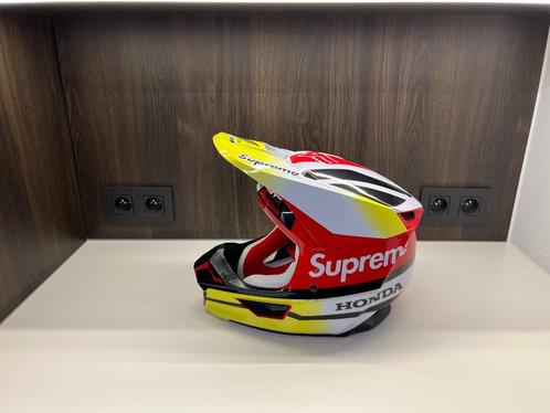Fox x Supreme x Honda V1 helm maat L - nieuw, Motoren, Kleding | Motorhelmen, Dames, Heren, Offroadhelm, L, Overige merken, Nieuw met kaartje