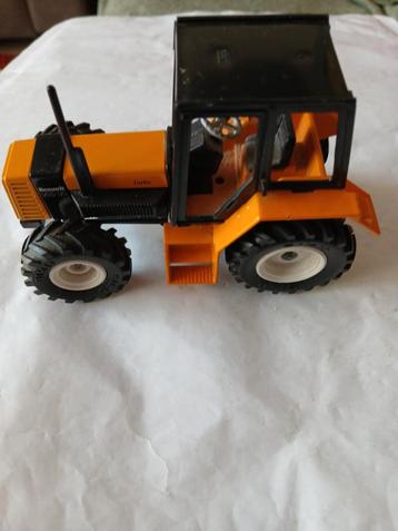 Renault 145-14 Turbo.  Siku 1:32 beschikbaar voor biedingen