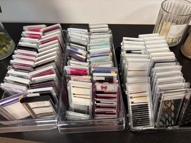 Wimperextensions doosjes, Sieraden, Tassen en Uiterlijk, Uiterlijk | Cosmetica en Make-up, Ogen, Overige kleuren, Ophalen of Verzenden