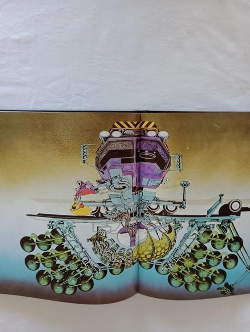 DRAGON'S DREAM  VIEWS  Roger Dean hardcover 1975, Boeken, Kunst en Cultuur | Beeldend, Zo goed als nieuw, Schilder- en Tekenkunst