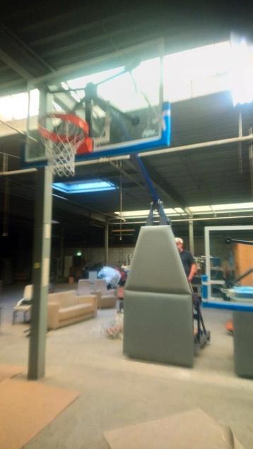 Basket  beschikbaar voor biedingen