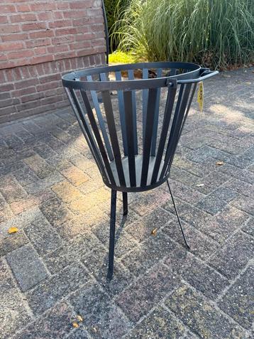 1 Nieuwe Vuurkorf beschikbaar voor biedingen