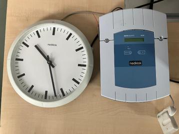Netklok moederklok met 12 klokken beschikbaar voor biedingen