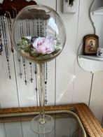 Hoge glazen vaas. Met nep bloemen., Overige kleuren, Ophalen of Verzenden, Minder dan 50 cm, Glas