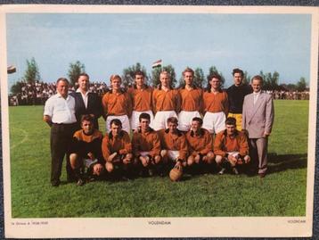 Voetbalplaat Volendam Seizoen 1958 1959  ESSO beschikbaar voor biedingen