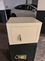 3 dubbelbaard sleutels; Goede veilige kluis en brandlast, Ophalen, Brandkast