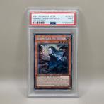 Yu-Gi-Oh! Guiding Quem PSA 9 - 1st Ed, Ophalen of Verzenden, Nieuw, Losse kaart, Foil