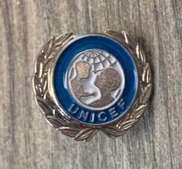 Pin: Unicef beschikbaar voor biedingen