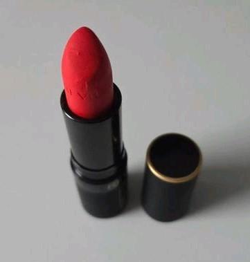 Revlon lipstick matt 007 velvet morning kleur oranje rood, Sieraden, Tassen en Uiterlijk, Uiterlijk | Cosmetica en Make-up, Zo goed als nieuw