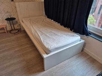 Malm bed 90 x 200 wit inclusief lattenbodem en matras