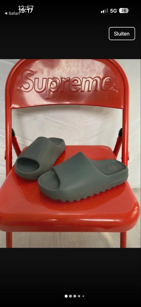 Yeezy Slippers Maat 42 - Goede Staat, Kleding | Heren, Schoenen, Ophalen of Verzenden, Gedragen, Overige kleuren, Slippers