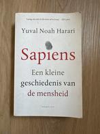 Sapiens - Yuval Noah Harari, Boeken, Ophalen of Verzenden, 20e eeuw of later, Gelezen