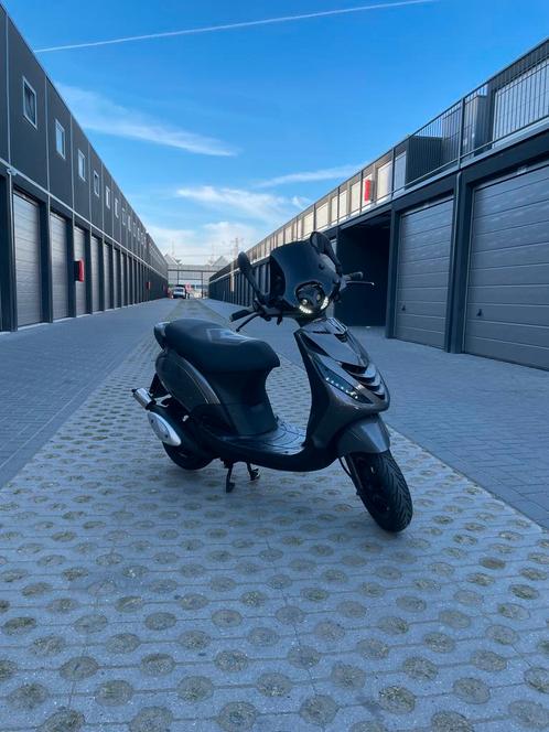 Zip 70cc 2takt brom, Fietsen en Brommers, Scooters | Piaggio, Zip, Ophalen