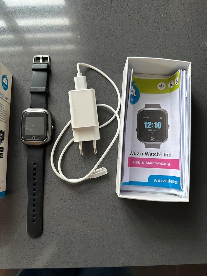 Wuzzi Watch Indi II Platina - SOS horloge voor ouderen, Sieraden, Tassen en Uiterlijk, Smartwatches, Zo goed als nieuw, Android