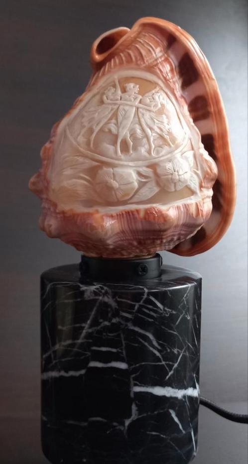 Art Deco Franse Cameelamp – Uniek Kunstwerk  De Drie Gratiën, Antiek en Kunst, Antiek | Lampen, Ophalen of Verzenden