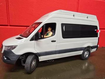 Tamiya /lesu / bruder rc mercedes sprinter + 3 accu's  beschikbaar voor biedingen