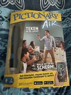 Pictionary air nieuw, Hobby en Vrije tijd, Gezelschapsspellen | Overige, Ophalen of Verzenden, Zo goed als nieuw
