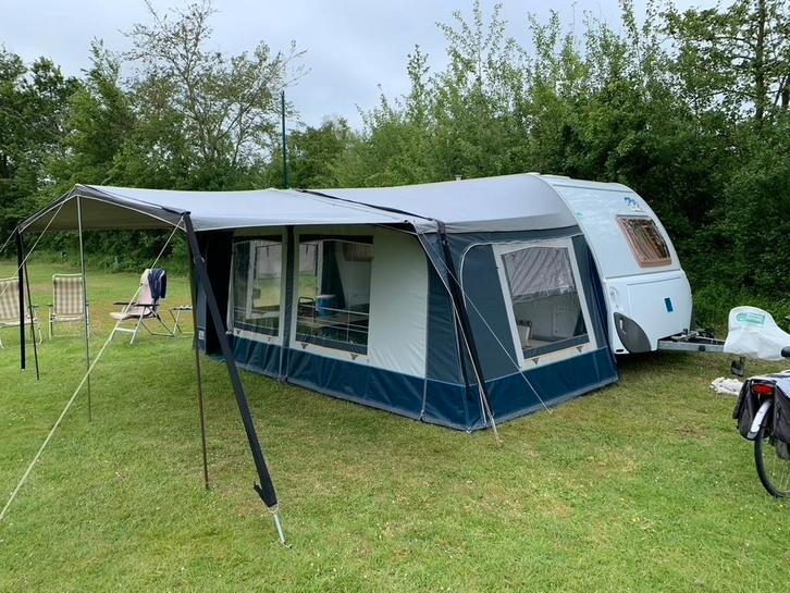 Knaus Sudwind 450 FU, Voortent, Luifel, mover, 1e eigenaar, Caravans en Kamperen, Caravans, Particulier, tot en met 4, 1000 - 1250 kg