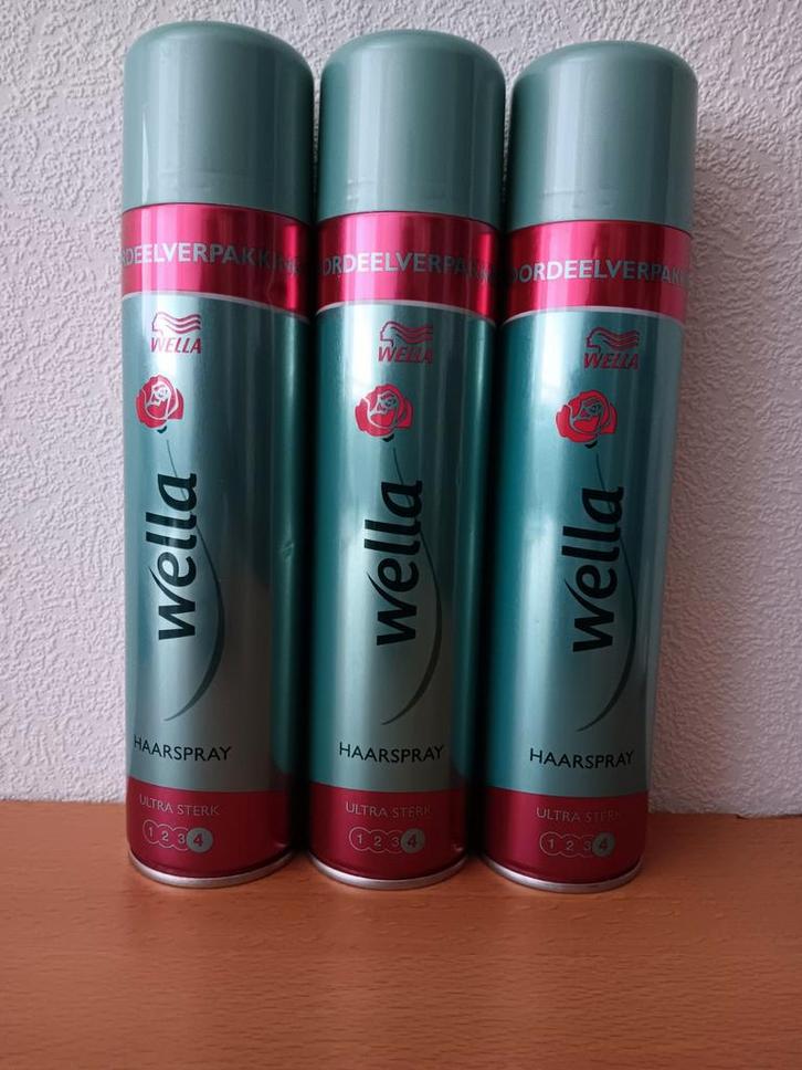 3 nieuwe bussen haarlak Wella ultra sterk, Sieraden, Tassen en Uiterlijk, Uiterlijk | Haarverzorging, Nieuw, Gel, Wax, Haarlak of Mousse