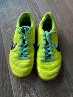 Zaalvoetbalschoenen - Maat 34, Ophalen of Verzenden, Zo goed als nieuw, Sportschoenen