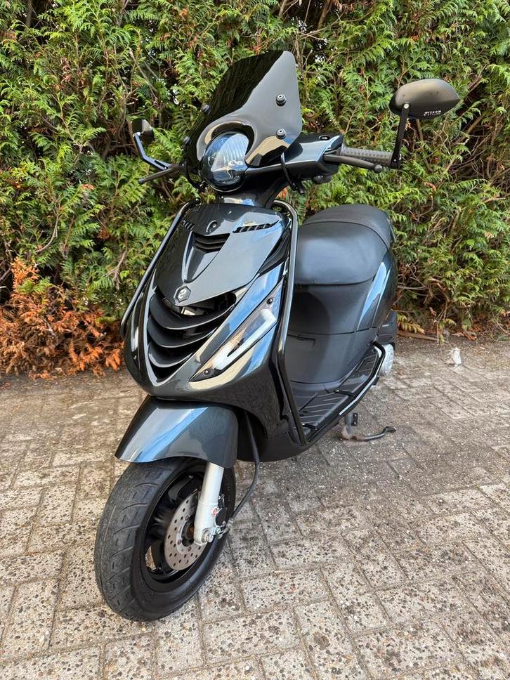 Piaggio Zip 4 Takt E4 2020 Full Option, Fietsen en Brommers, Scooters | Piaggio, Zo goed als nieuw, Zip, Maximaal 25 km/u, Benzine