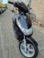 Scooter Peugeot kisbee GEEL KENTEKEN 2013, Ophalen of Verzenden, Zo goed als nieuw, Benzine