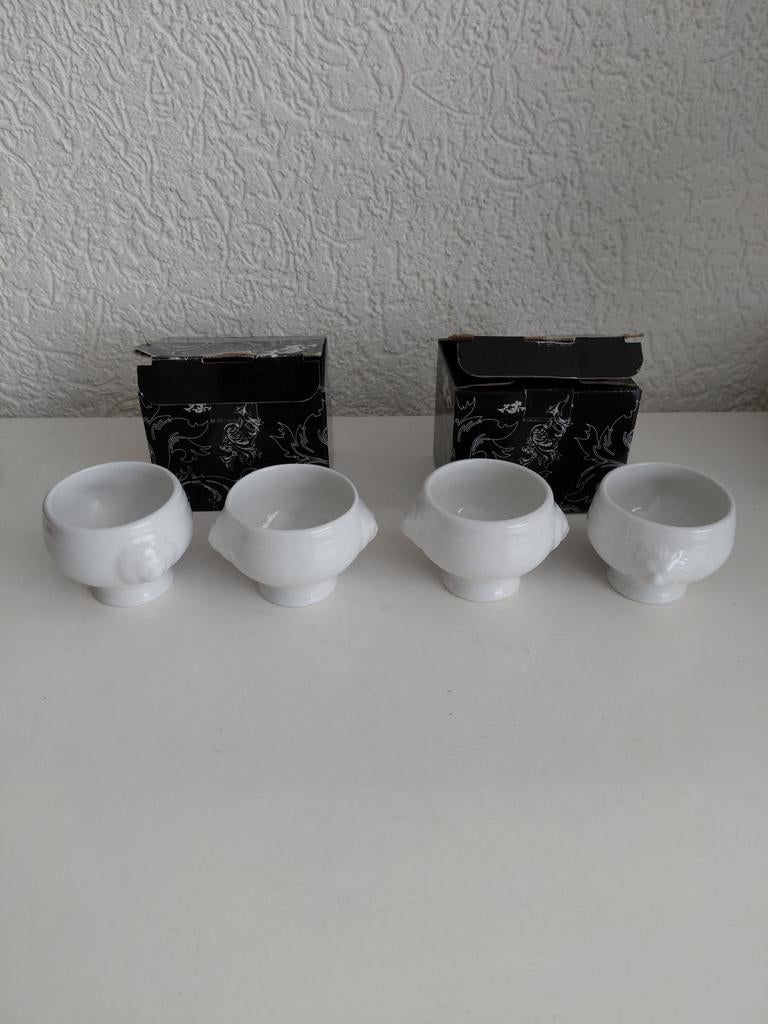 4 kommen met leeuwenkop, Ophalen of Verzenden, Nieuw, Overige stijlen, Kom(men)
