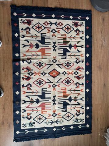 Grieks vloerkleed beschikbaar voor biedingen