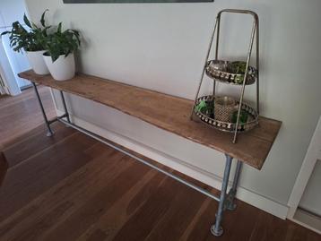 Lange side table van eikenhout en stijgerbuizen beschikbaar voor biedingen