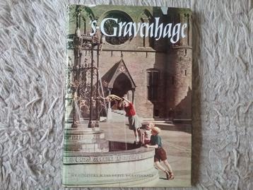 's-Gravenhage / foto's Ed v Wijk, tekst B Aafjes (ca.1955) beschikbaar voor biedingen
