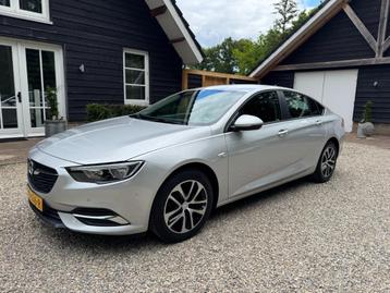 Opel Insignia 1.5 Turbo Ecotec 165pk Start/stop 2017 Grijs beschikbaar voor biedingen